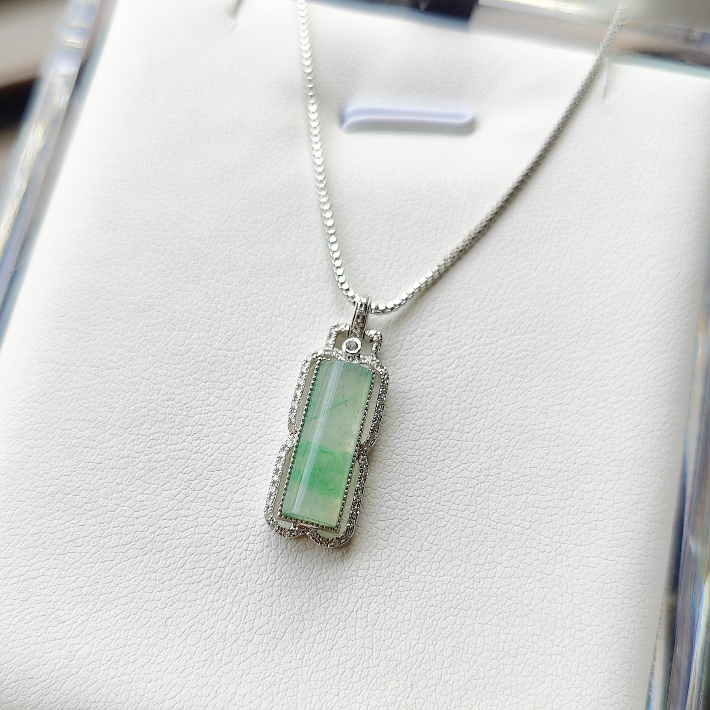 Type A Jade Jadeite 18k Gold & Diamonds Jade Melon Pendent