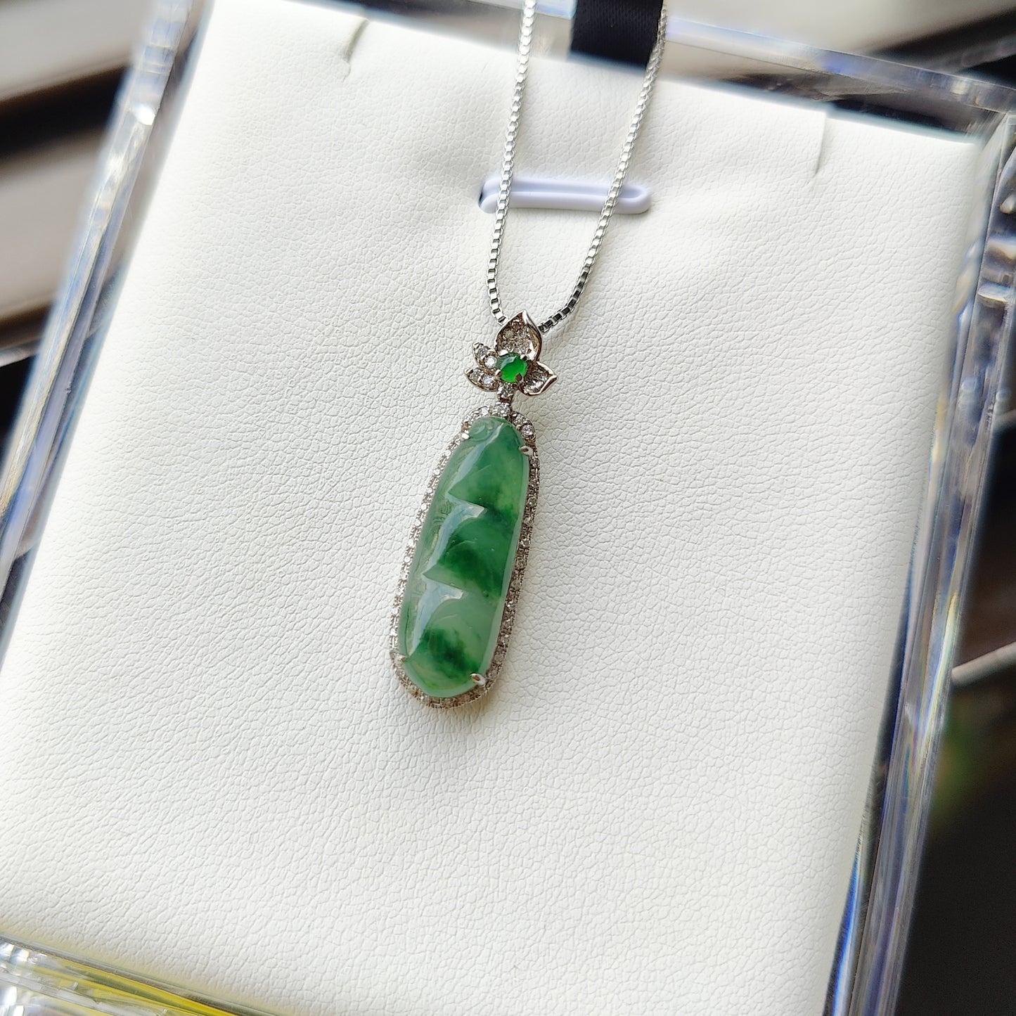 Type A Burmese Jade Jadeite 18k Gold & Diamonds Jade Melon Pendent